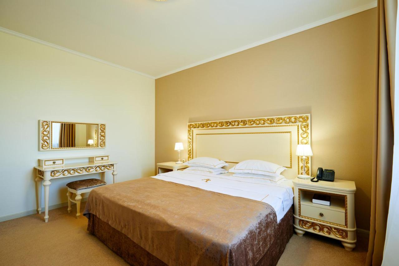 Medical&Spa Resort Alfa Radon Baraviki エクステリア 写真